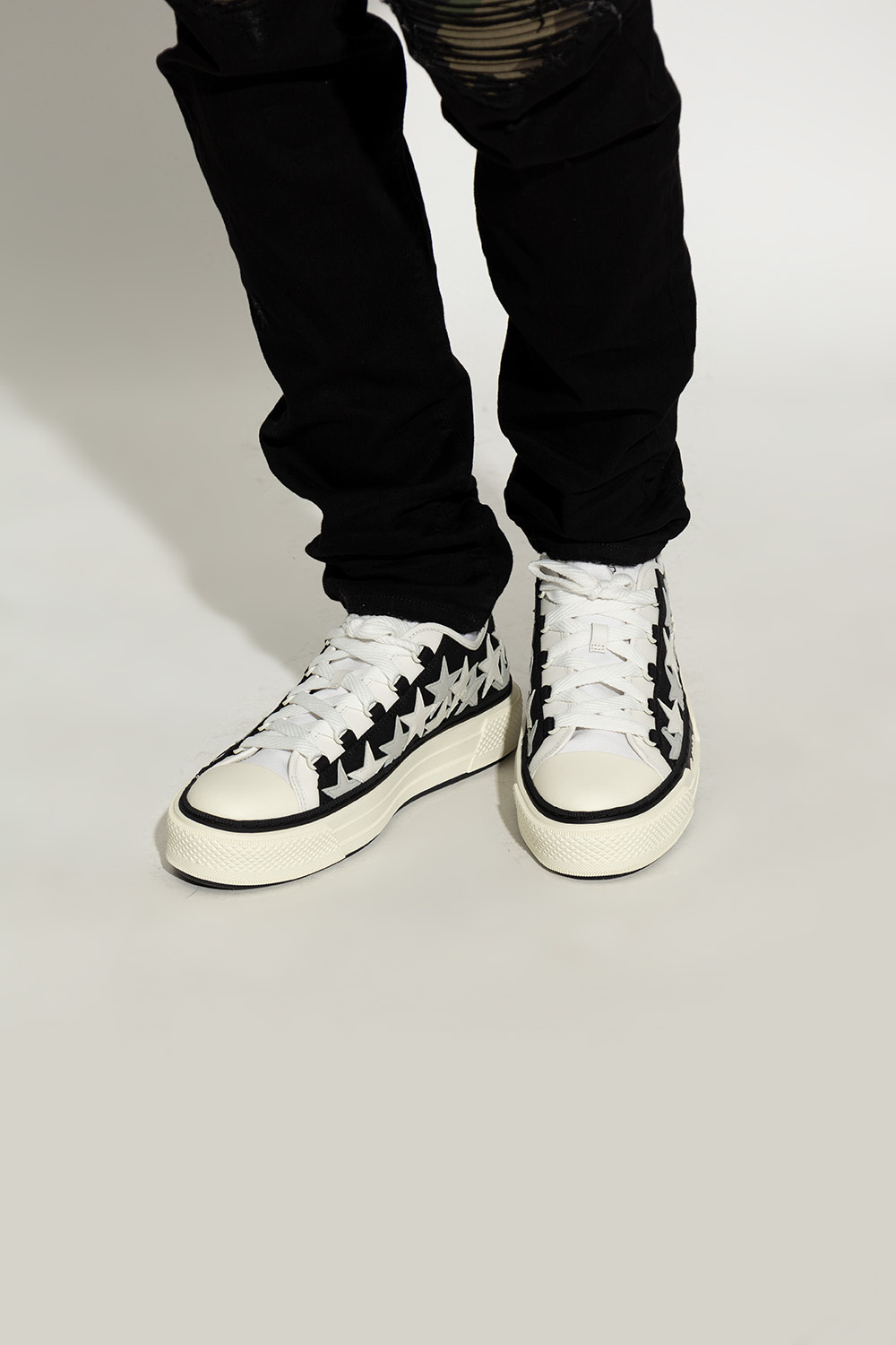 【AMIRI】男性用 STARS COURT LOW スニーカー AMFOSR1013 STARS COURT LOW - White Black | AMIRI